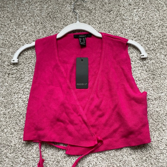 NWT Forever21 Hot Pink Crop Knit Top - Picture 2 of 3
